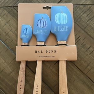 Rae Dunn 3 Piece Spatula Set